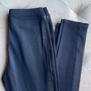 GUESS black leggings, zipper along the sides